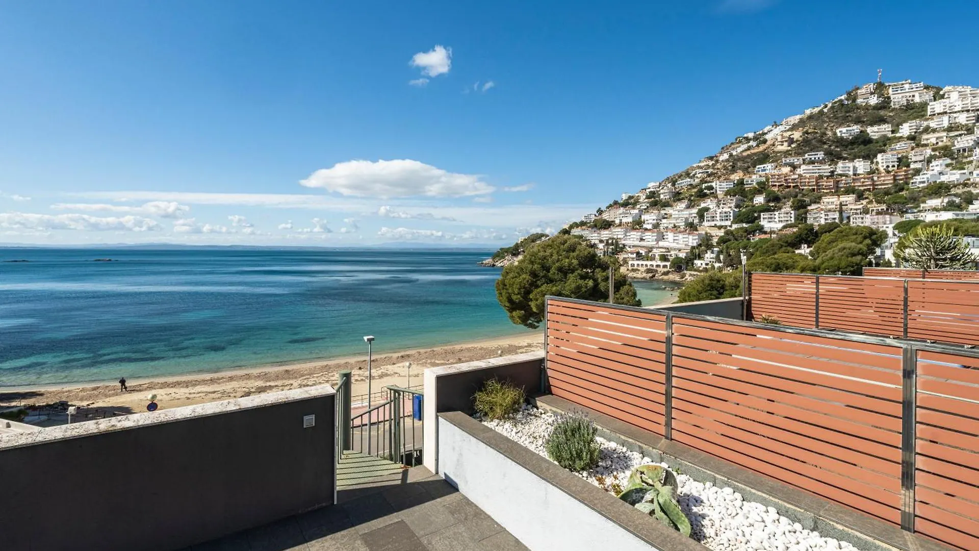 アパート Apartamento Atico Primera Linea Playa Canyelles ロザス